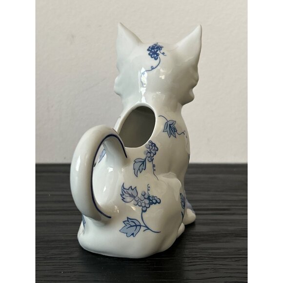 VTG 1986 Fox-Shaped Porcelain Creamer Blue/White Franklin Mint Country Friends - Picture 3 of 9